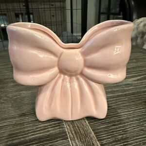 NWT Ceramic Pink Bow Ribbon Vase